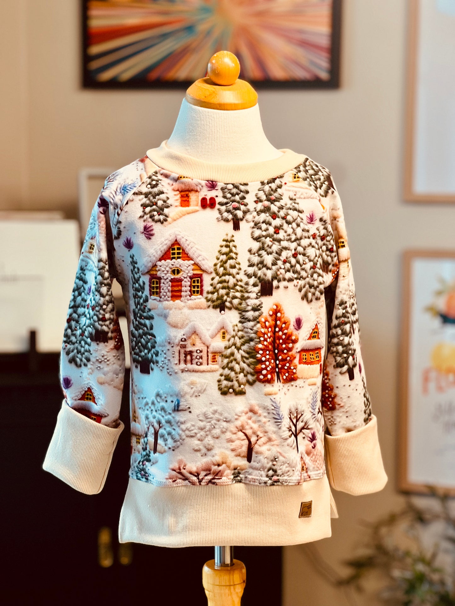 Embroidery look GWM Christmas Village Pullovers with Split Hem