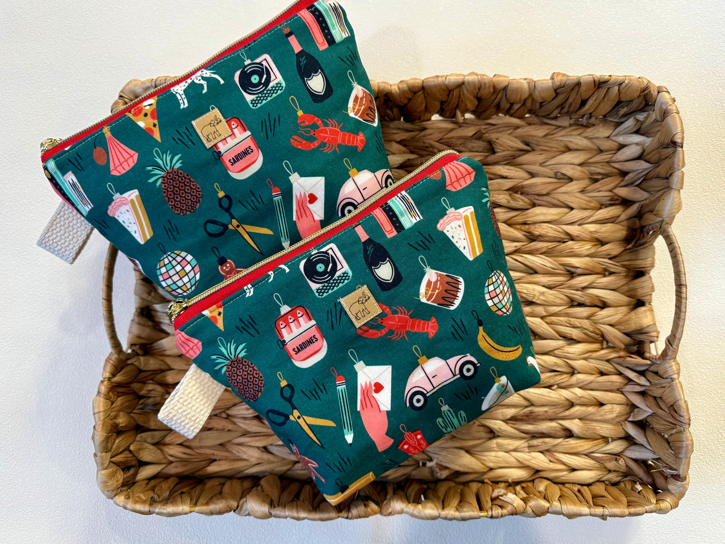 Retro Ornaments Zip Pouch