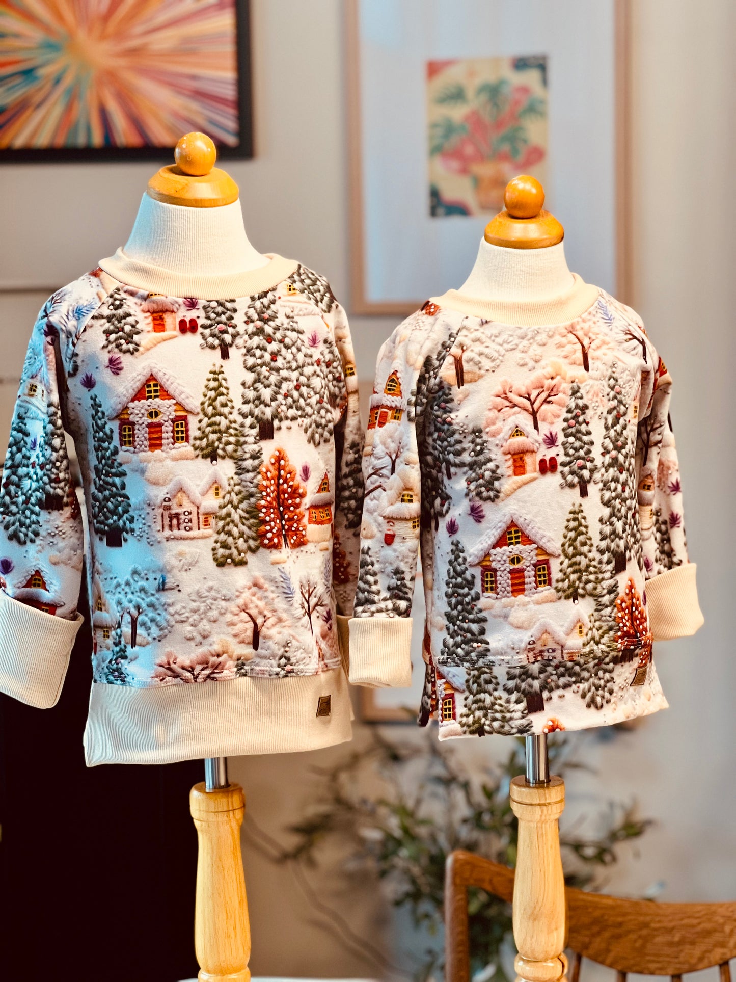 Embroidery look GWM Christmas Village Pullovers with Split Hem