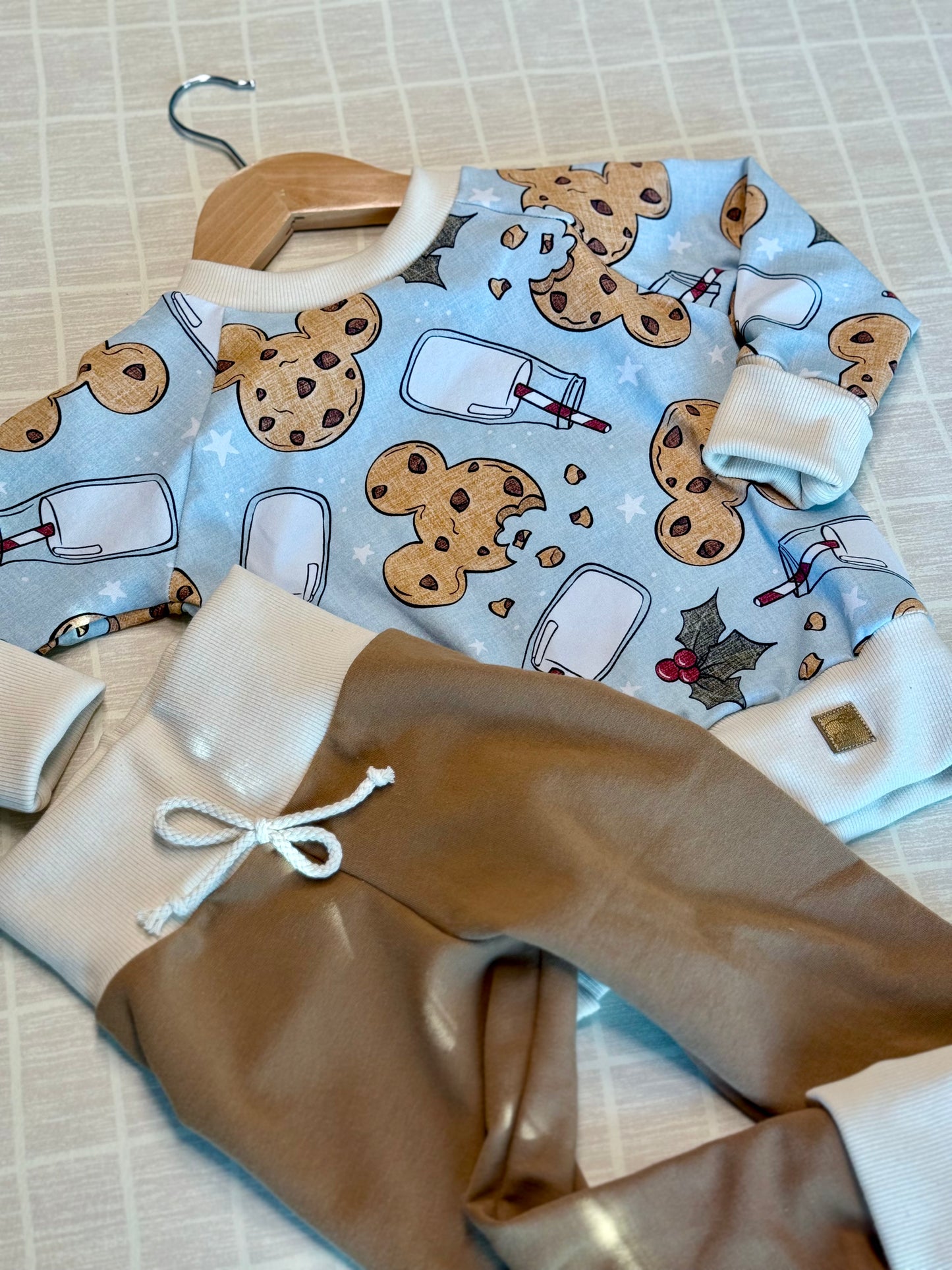 Cookies and Milk Mouse Inspired GWM Pullover and Sets